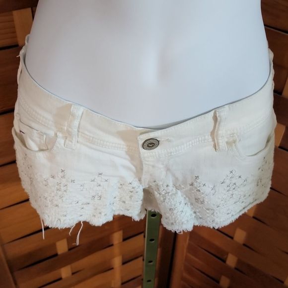 Hollister denim shorts - Picture 8 of 10